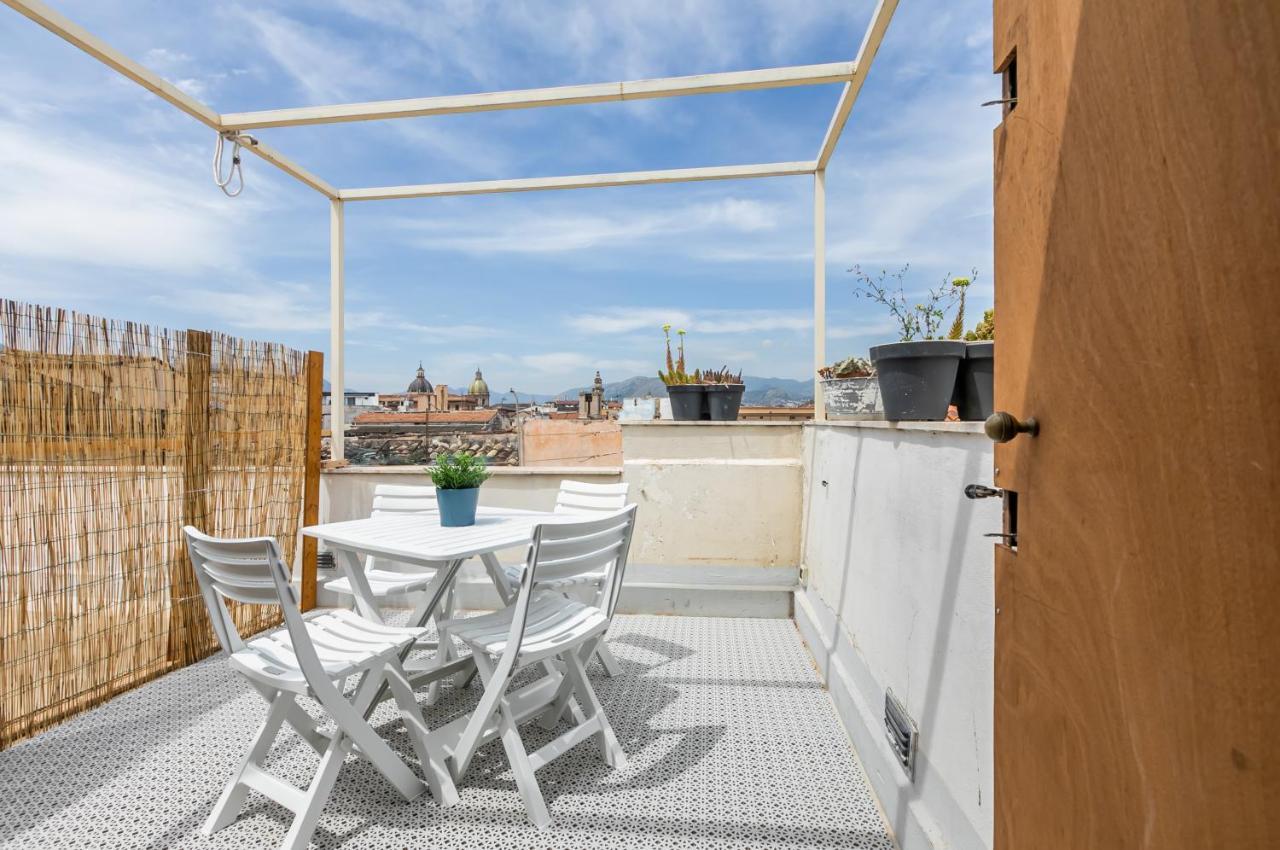 Vucciria Central Flat With Small Terrace Palermo Esterno foto